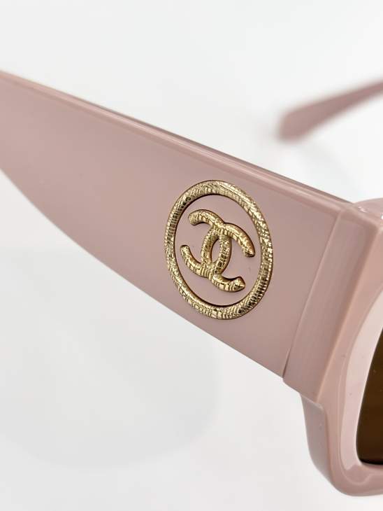 Picture of Chanel Sunglasses _SKUfw76989580fw